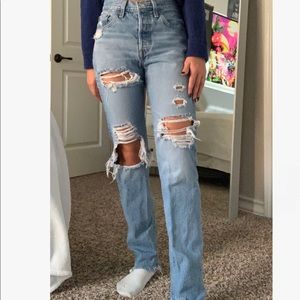 Ripped Blue Levi Mom Jeans